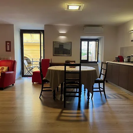 In - Corso Cavour * Orvieto