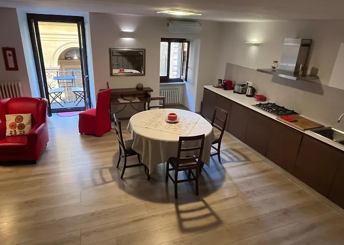 In - Corso Cavour * Orvieto