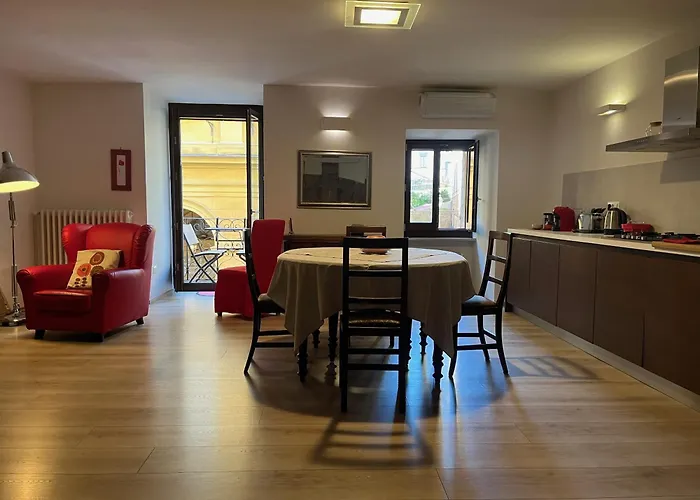 In - Corso Cavour * Orvieto